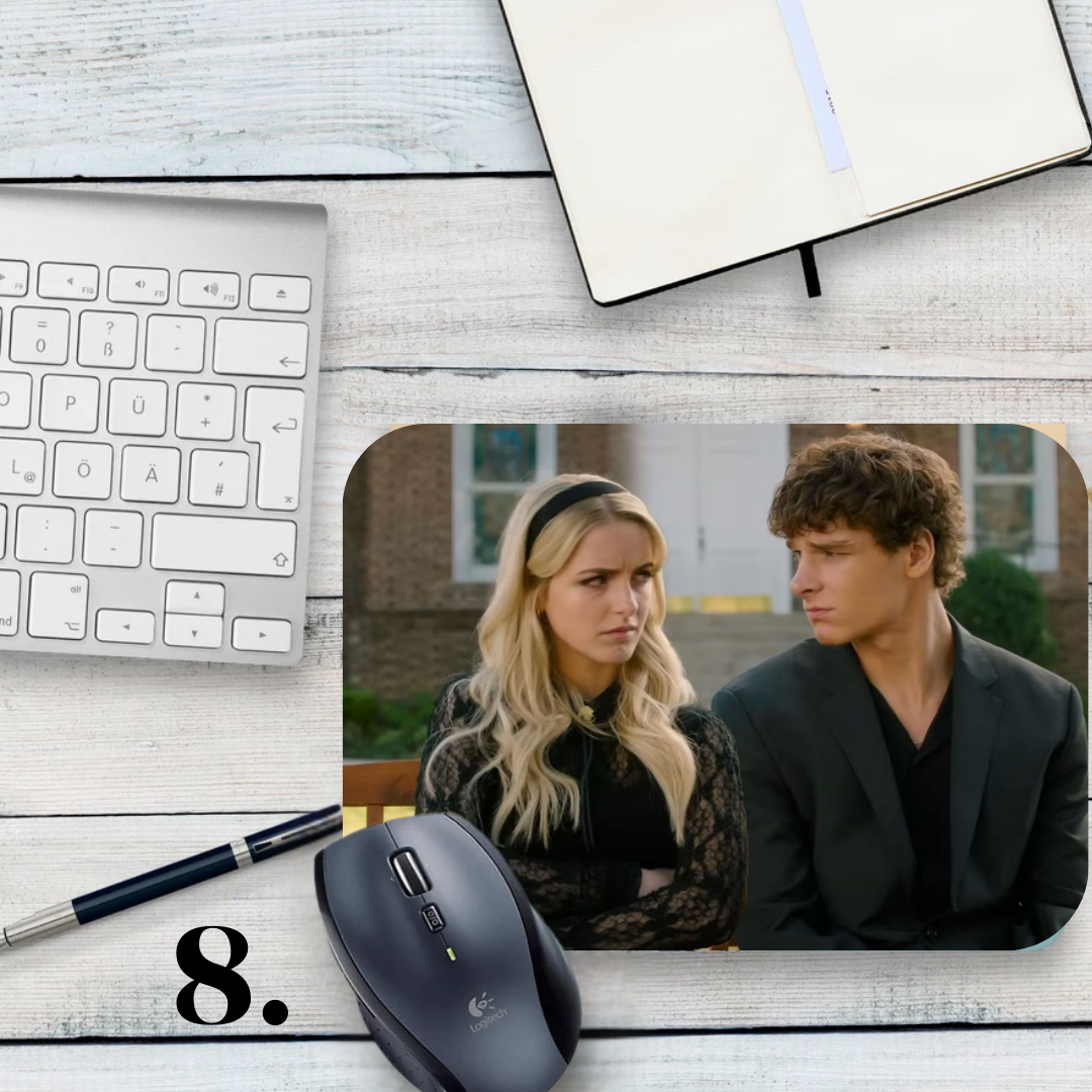 Podkładka pod mysz Regretting You / Regretting You – powieść Colleen Hoover, Morgan i Clara