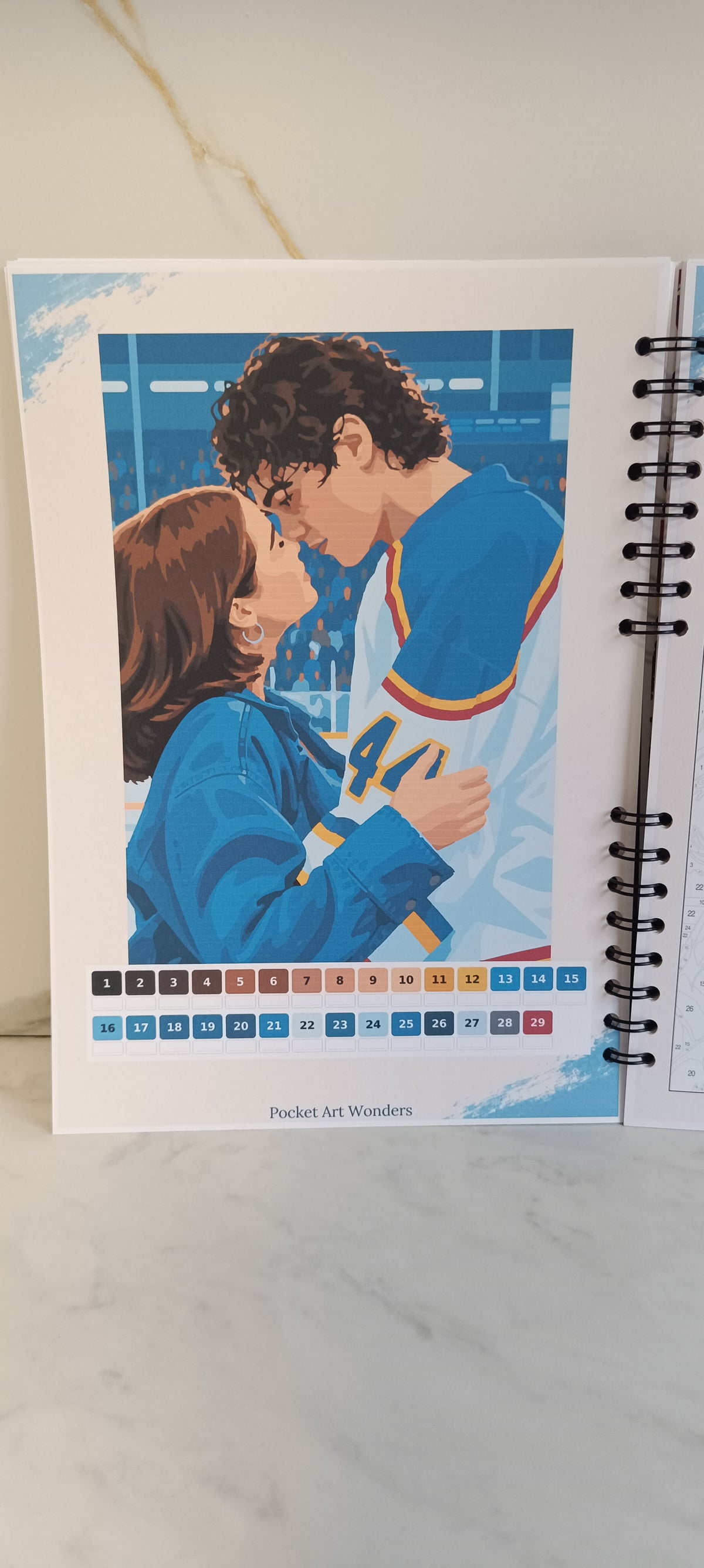 Off Campus – Kolorowanka po Numerach A4 - 30 Ilustracji