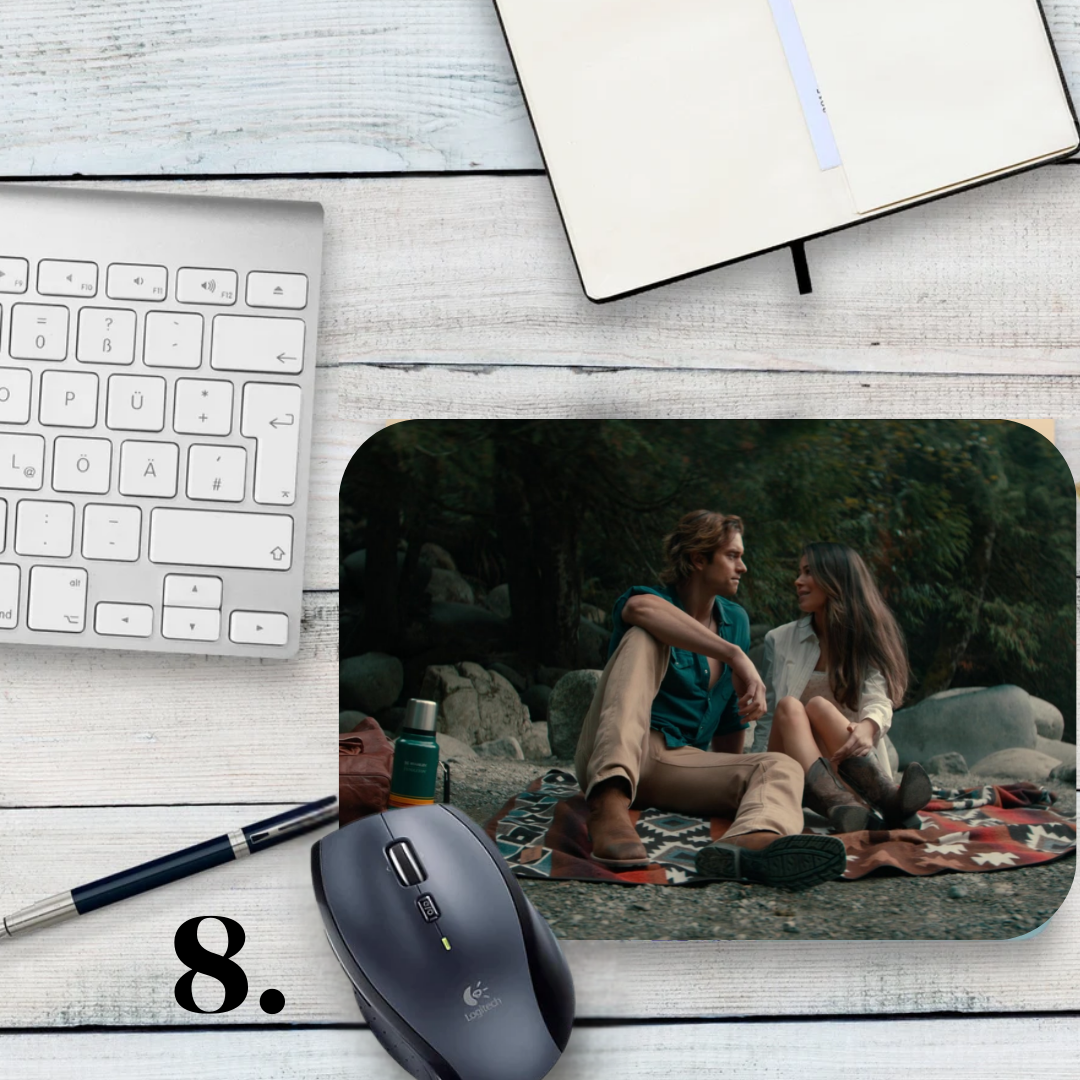 Podkładka pod mysz Nie ten Paryż / The Wrong Paris – romans, Zoey i Adam