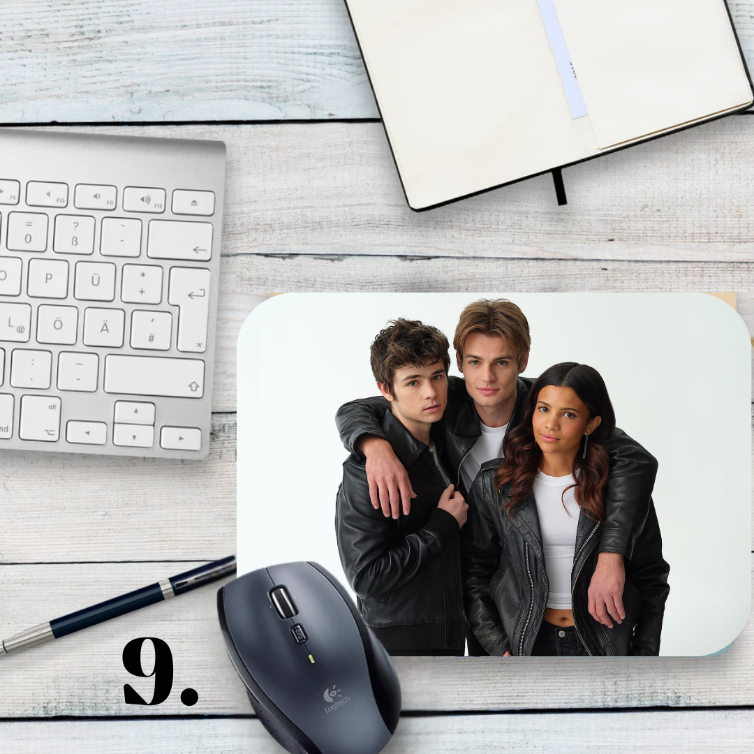 Podkładka pod mysz Moje życie z Walterami / My Life with the Walter Boys – serial romantyczny