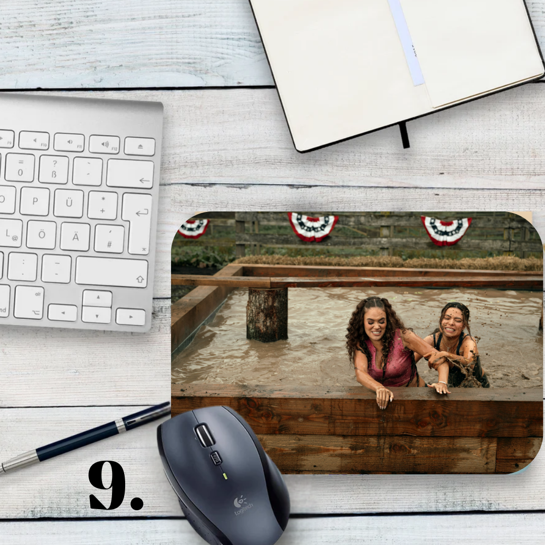 Podkładka pod mysz Nie ten Paryż / The Wrong Paris – romans, Zoey i Adam