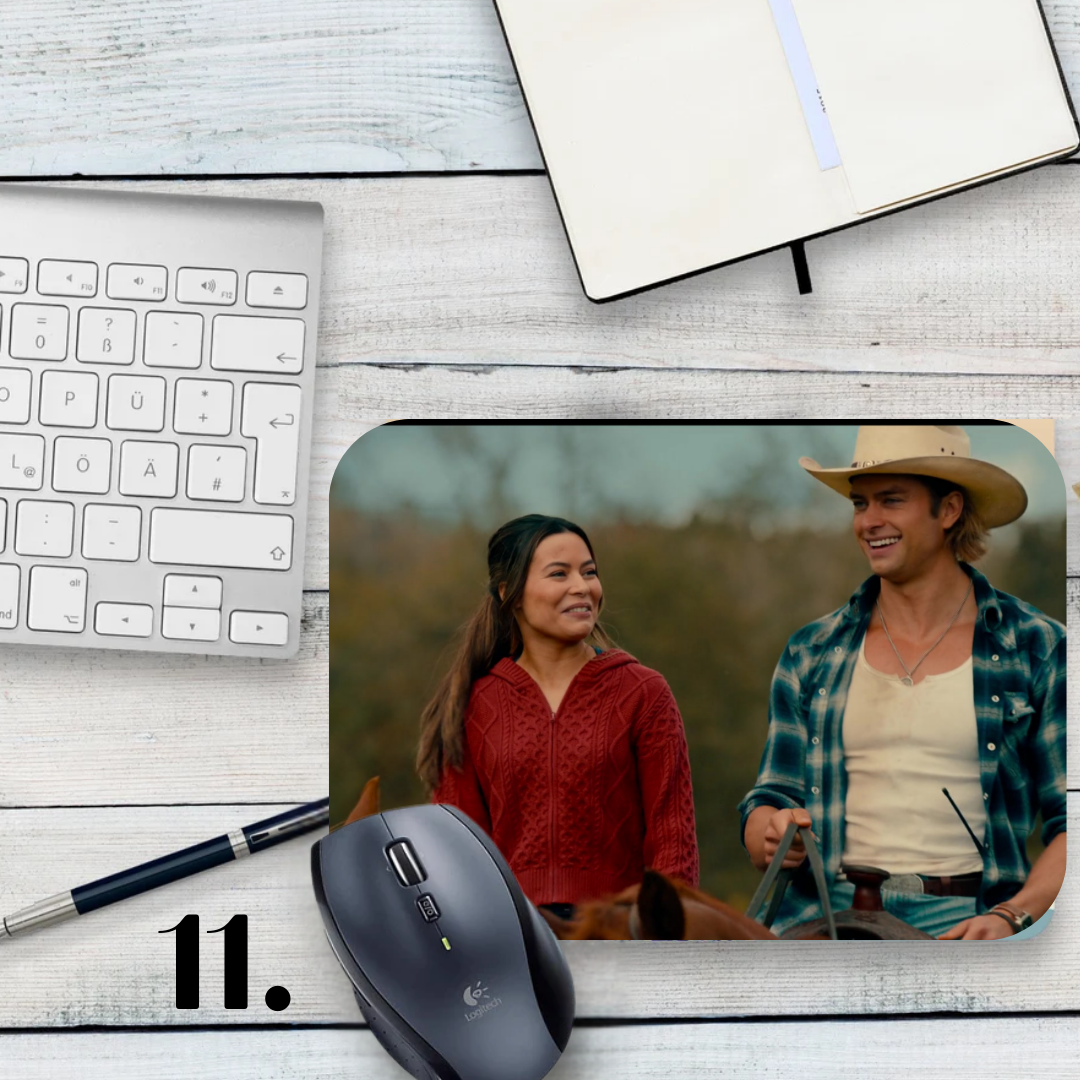 Podkładka pod mysz Nie ten Paryż / The Wrong Paris – romans, Zoey i Adam