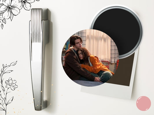 Magnes na lodówkę Ginny & Georgia – inspirowany serialem Netflix, estetyczny magnes, Ginny Miller, Georgia Miller