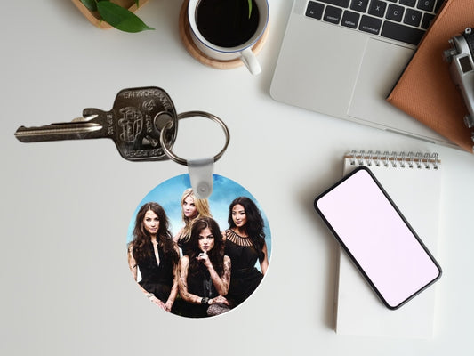Schlüsselanhänger Pretty Little Liars – inspiriert von der Serie, ästhetischer Schlüsselanhänger, Aria Montgomery, Hanna Marin