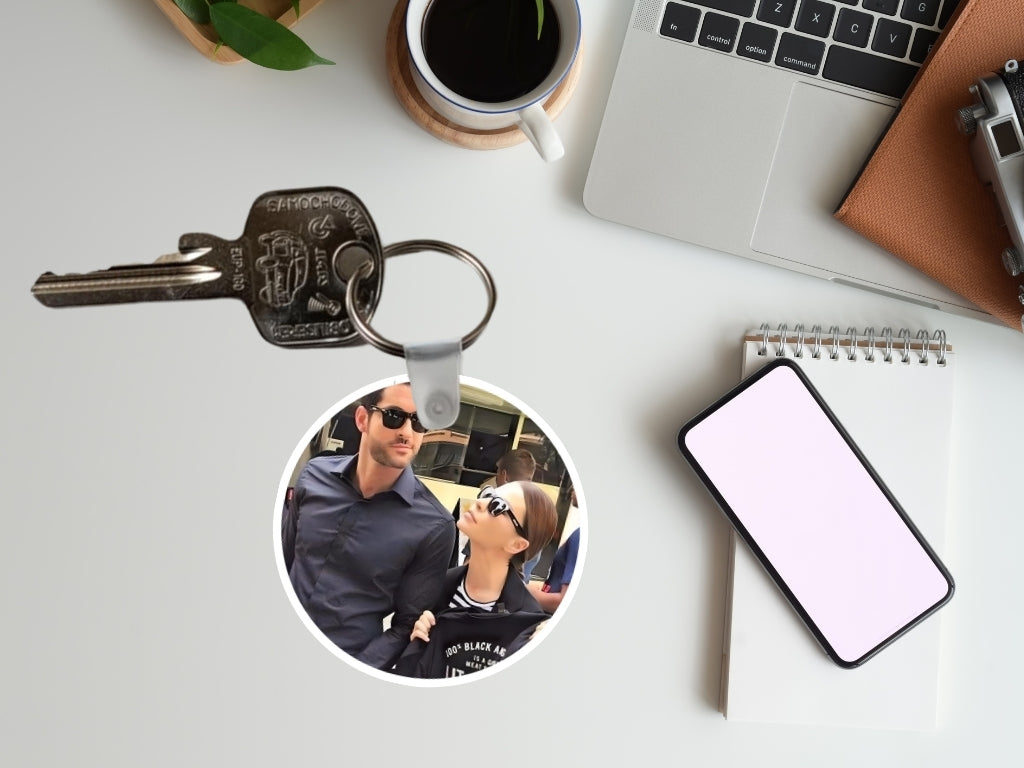 Breloczek Lucyfer – inspirowany serialem Netflix, estetyczny breloczek, Chloe Decker