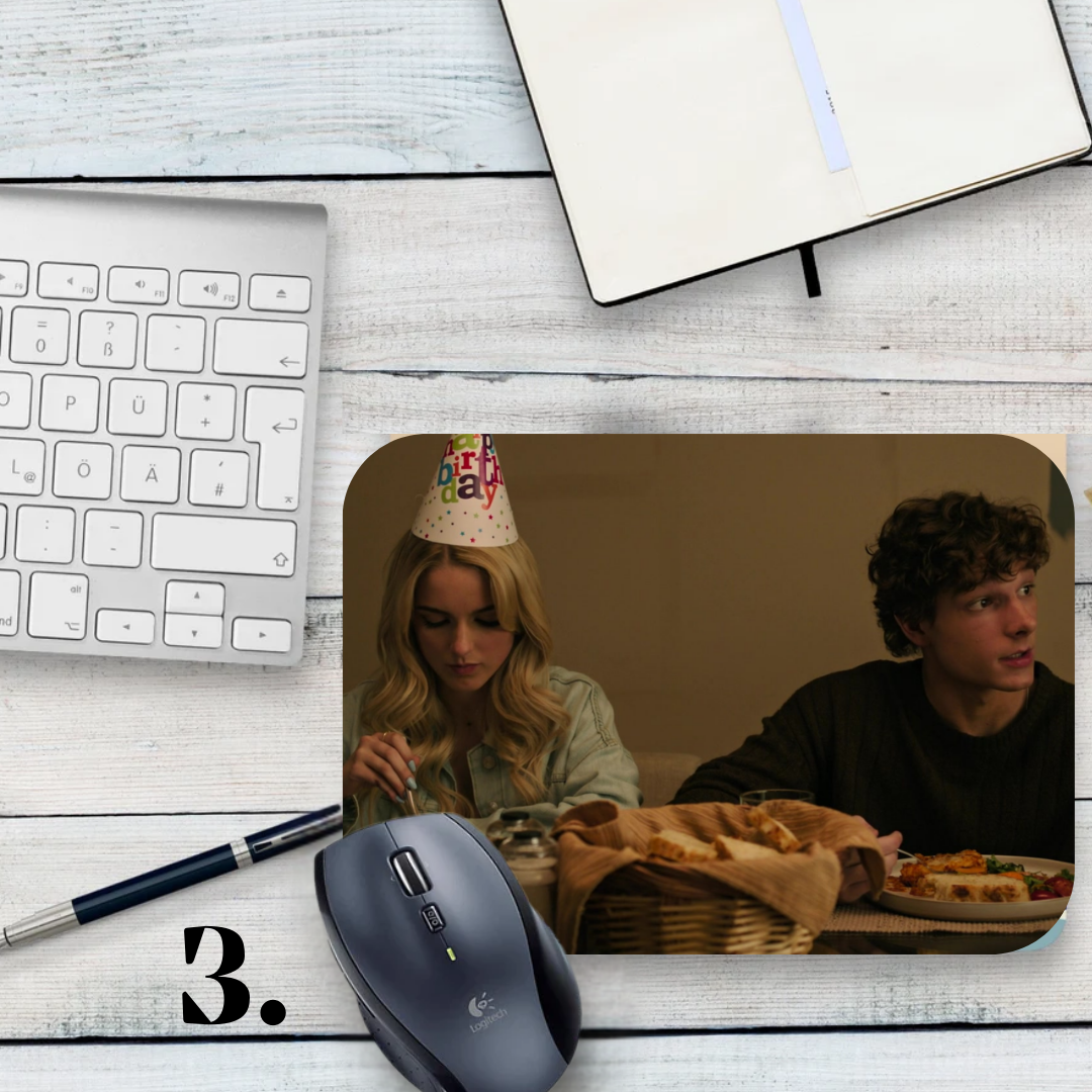 Podkładka pod mysz Regretting You / Regretting You – powieść Colleen Hoover, Morgan i Clara