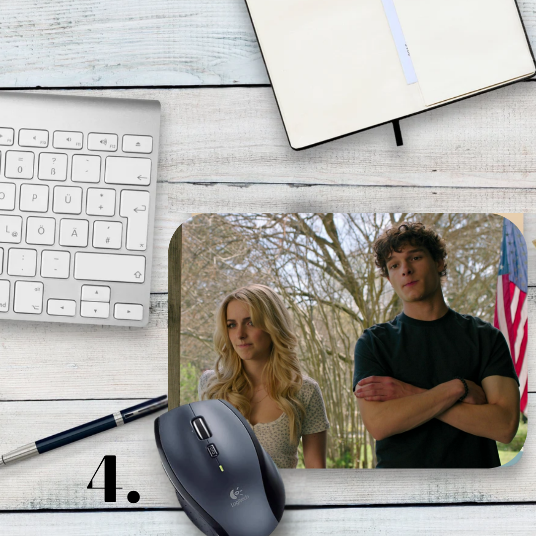 Podkładka pod mysz Regretting You / Regretting You – powieść Colleen Hoover, Morgan i Clara