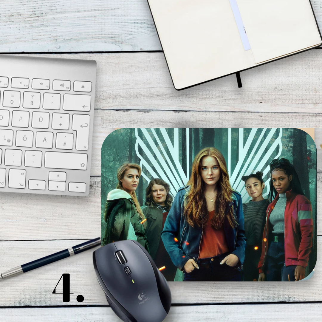 Podkładka pod mysz Przeznaczenie: Saga Winx / Fate: The Winx Saga – Bloom, Stella, magia