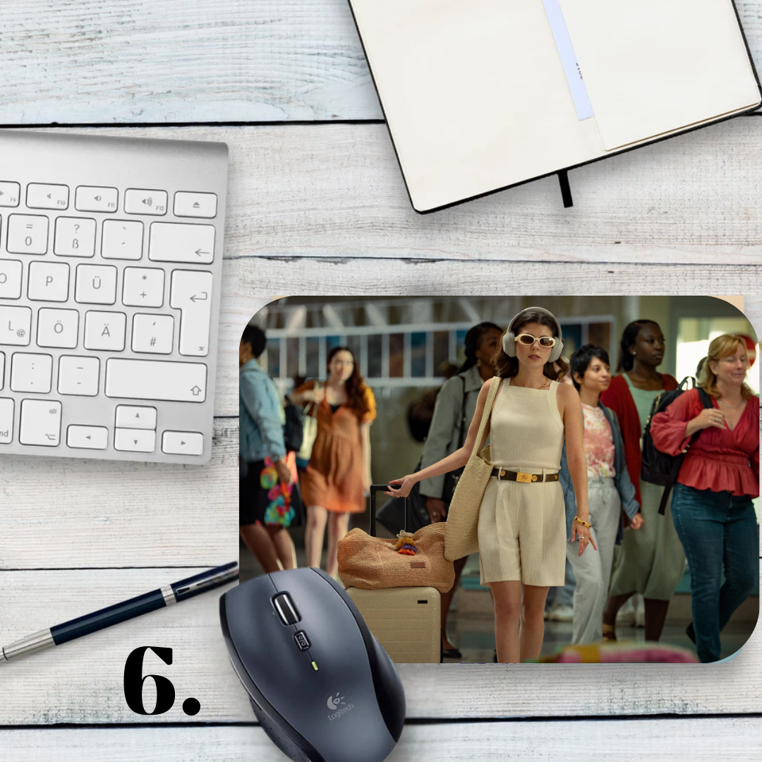 Podkładka pod mysz Ludzie, których spotykamy na wakacjach / People We Meet on Vacation – powieść romantyczna