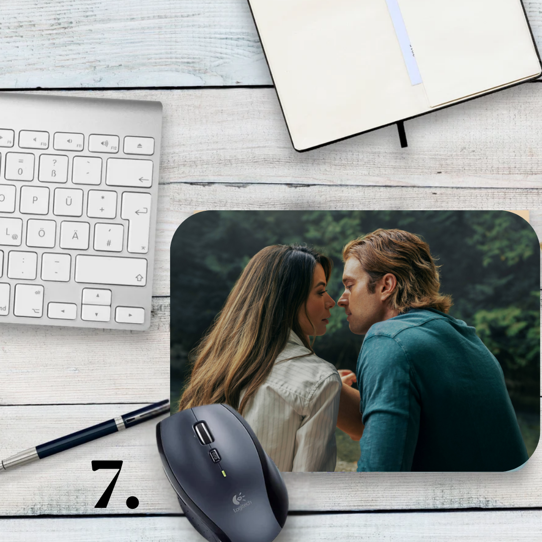 Podkładka pod mysz Nie ten Paryż / The Wrong Paris – romans, Zoey i Adam