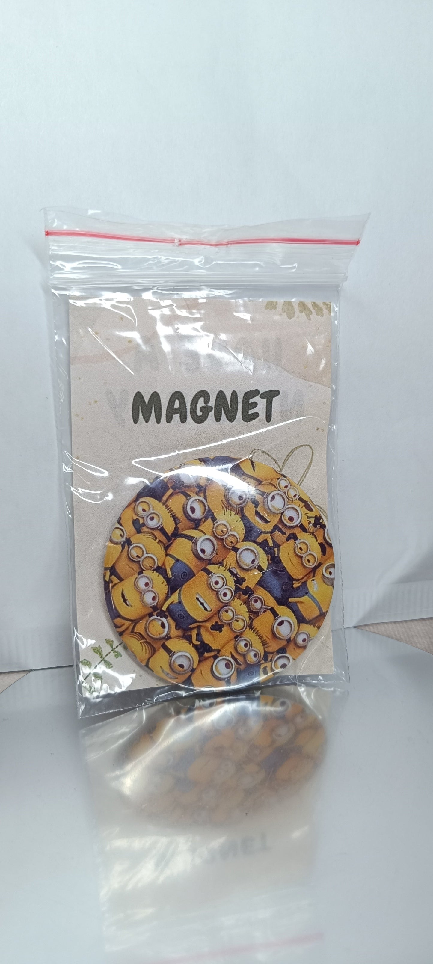 Minions Magnet 58 mm | Fan-made pin | OUTLET