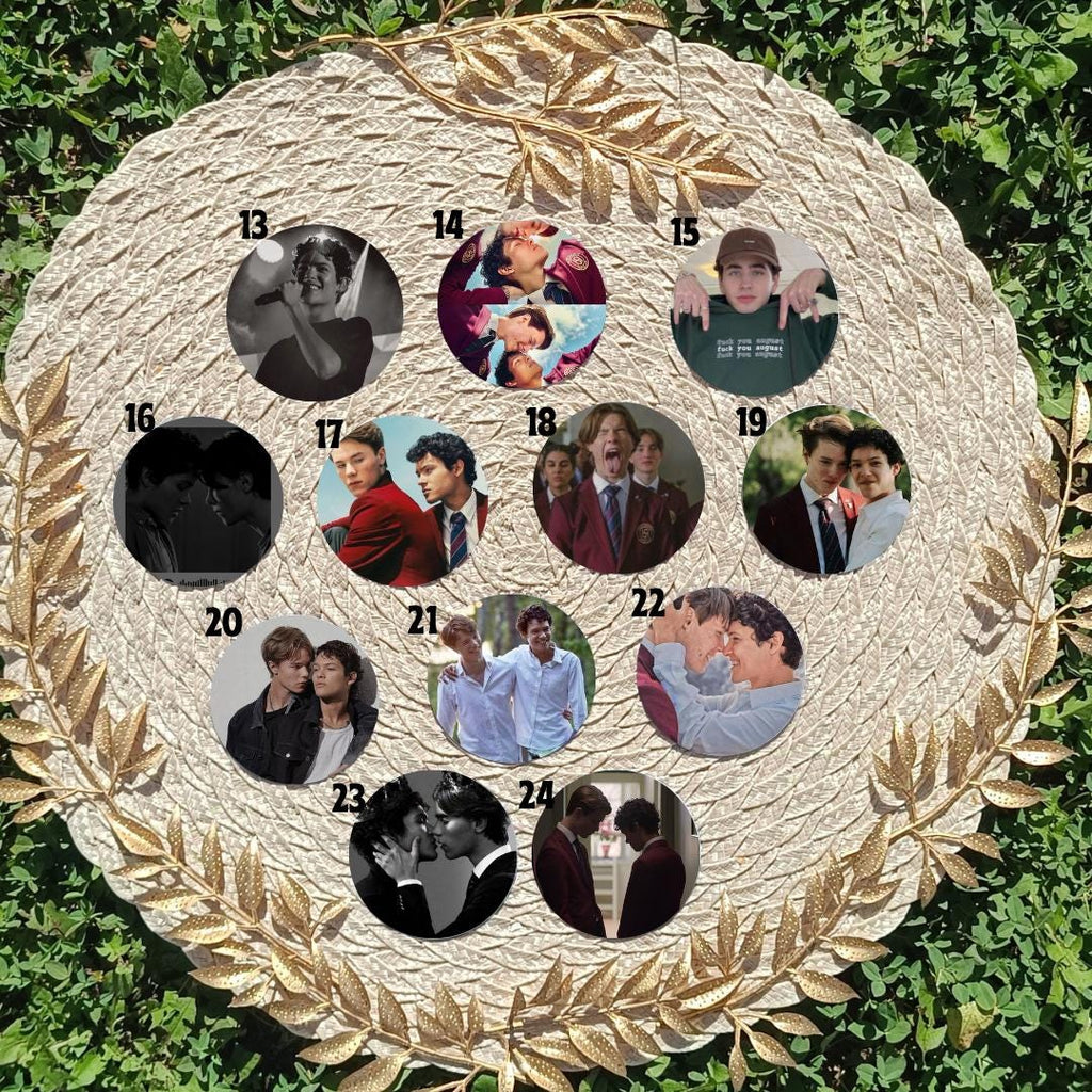 Young Royals, Wilhelm, Simon, August, Sara, Felicie, Hillerska | PINS, KEYCHAIN, MAGNET