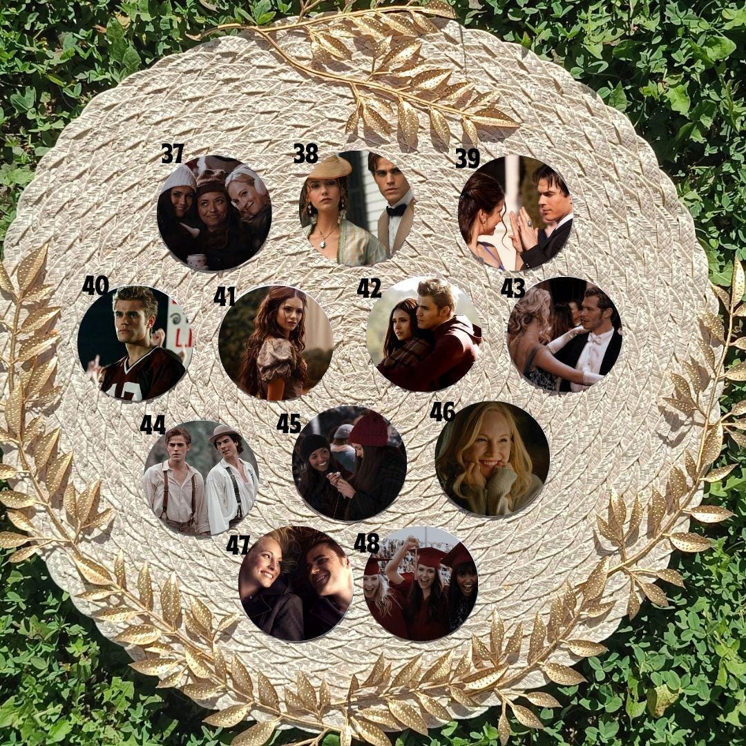 The Vampire Diaries, Damon Salvator, Stefan, Bonnie Bennett, Caroline Forbes, Elena Gilbert, Tyler Lockwood | PINS, KEYCHAIN, MAGNET