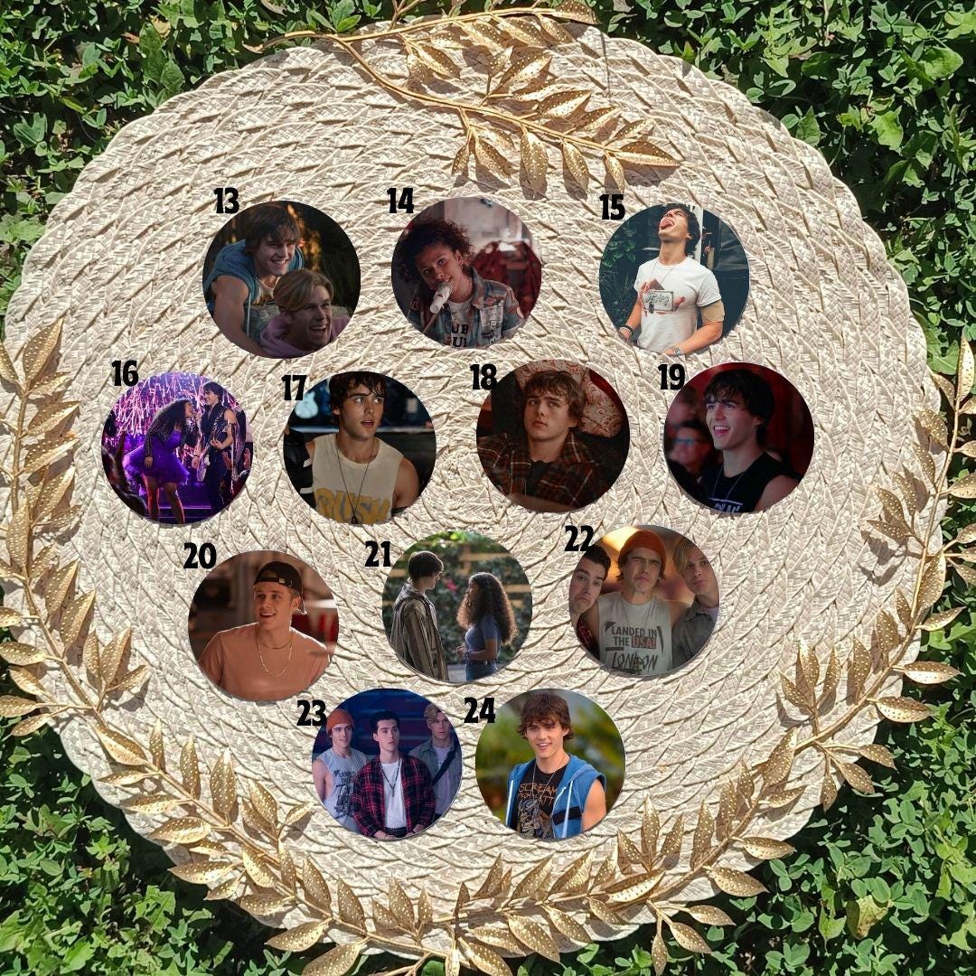 Julie and the Phantoms, Luke, Alex, Reggie, Carrie, Flynn, Julie Molina | PINS, KEYCHAIN, MAGNET