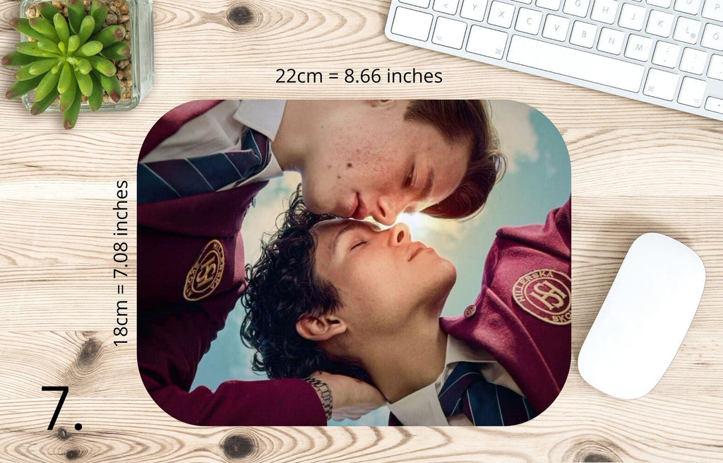 Young Royals, Wilhelm, Simon, August, Sara, Felicie, Hillerska |  MAUSEPAD, Gaming Mouse Pad