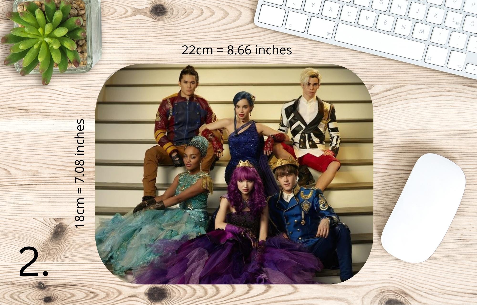 Disney Descendants, Mal and Ben, Evie, Jay, Carlos, Uma, Audrey, Dove Cameron, Sofia Carson, Mitchell Hope, Booboo Stewart |  MAUSEPAD