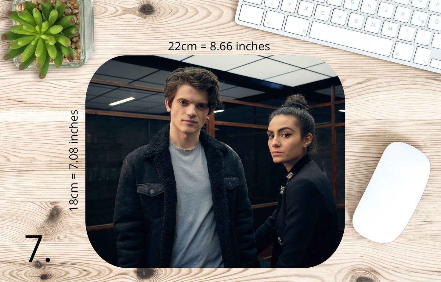 A Discovery of Witches Mousepad – Diana Bishop and Matthew Clairmont