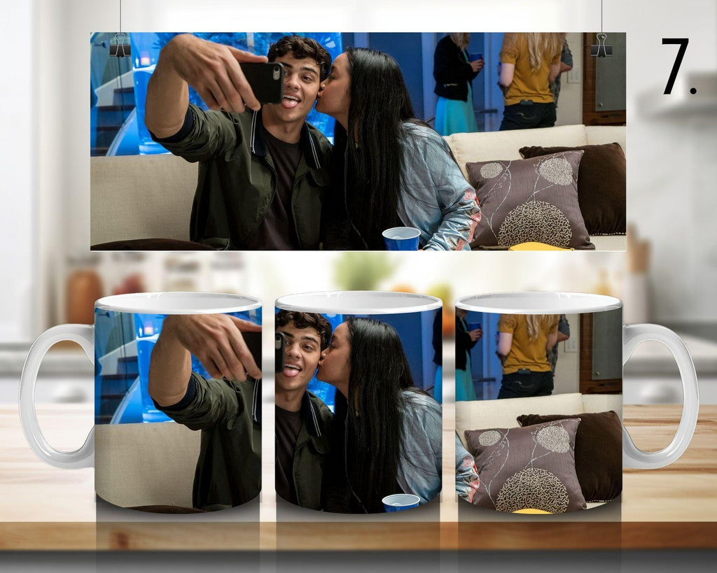 To All the Boys I've Loved Before, Lara Jean Covey, Peter Kavinsky, Margot Covey, Kitty Covey, Josh Sanderson | 100%CERAMICMUG, 11Oz = 330ml