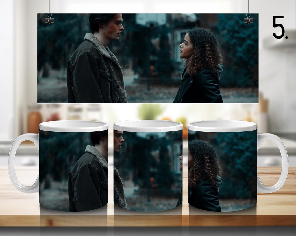 Ginny & Georgia, Georgia Miller, Ginny Miller, Marcus Baker, Maxine Baker, Zion Miller, Abby Littman, Gil | 100% CERAMIC MUG, 11Oz = 330ml